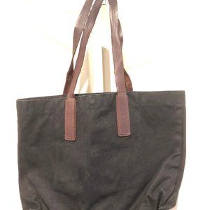Black canvas Everlane tote